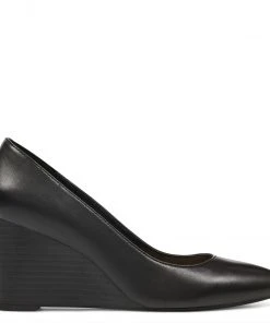 Nine West Jazzin Almond Toe Wedges Shoes