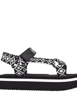 Nine West Weave Got You Camping Platform Sandals