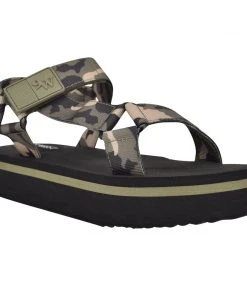 Nine West Weave Got You Camping Platform Sandals