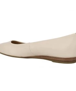 Nine West Ferdi 9x9 Pointy Toe Flats