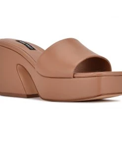 Nine West Y2K Revival Oklee Platform Slide Sandals
